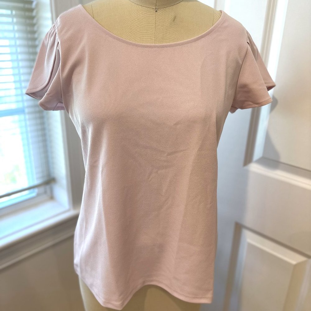 Ann Taylor NWT Pink Petal-Sleeve Top - Size M